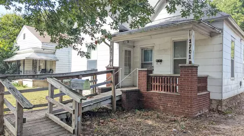 1701 W Atlantic St, Springfield, MO 65803 photo 1