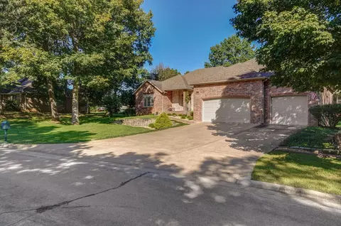 4331 E Misty Woods St, Springfield, MO 65809 photo 3