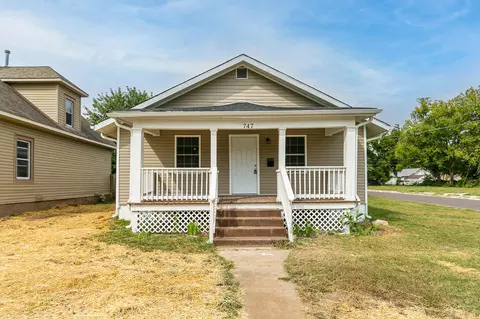 747 N Nettleton Ave, Springfield, MO 65802
