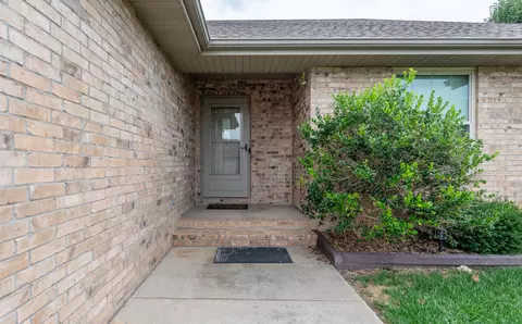 983 W Cambridge Ave, Nixa, MO 65714 photo 4