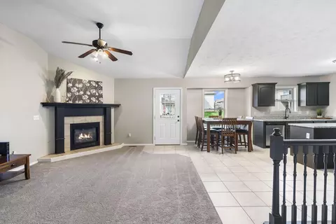 1911 N Gregory Dr, Nixa, MO 65714 photo 3