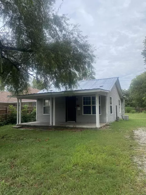 2531 W Page St, Springfield, MO 65802 photo 1