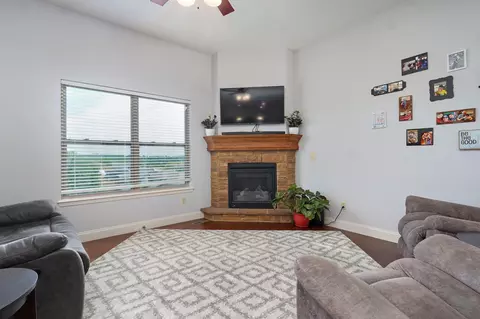 2112 N Williamsburg Ln, Ozark, MO 65721 photo 7