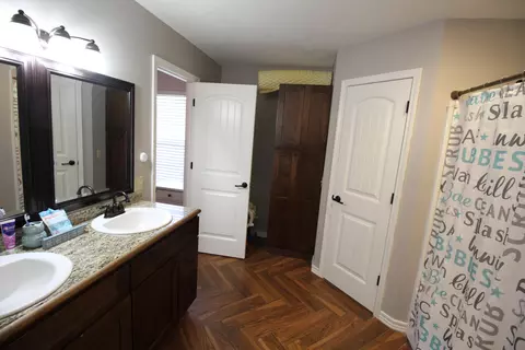 214 Dixie Ave, Clever, MO 65631 photo 11
