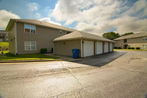 135 Scholars Ct #D, Branson, MO 65616 photo 2