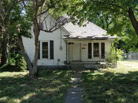 2044 N Newton Ave, Springfield, MO 65803 photo 1