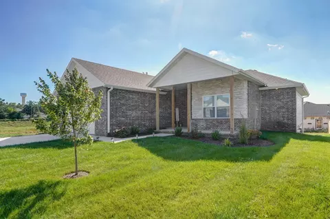 1103 S Strait Ave, Ozark, MO 65721 photo 2