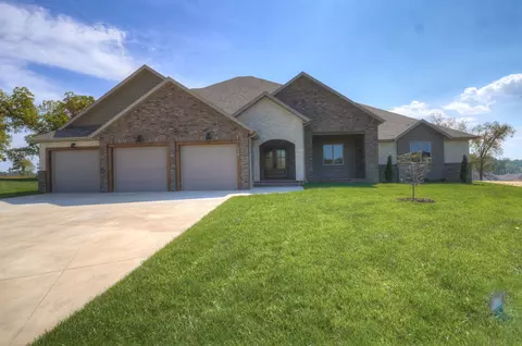 5928 S Dollison Ave, Springfield, MO 65810 photo 1