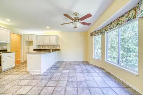 1909 W Blakey St, Springfield, MO 65810 photo 9