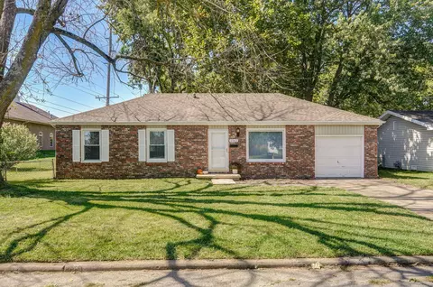2561 S Westwood Ave, Springfield, MO 65807