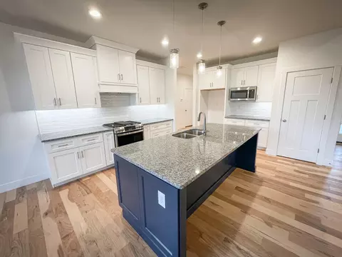 1215 E Sage, Springfield, MO 65810 photo 9