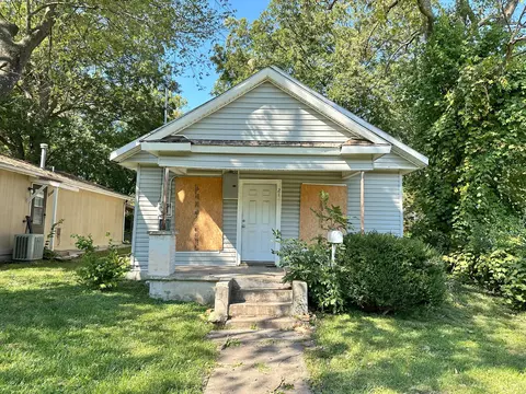2147 N Newton Ave, Springfield, MO 65803 photo 2
