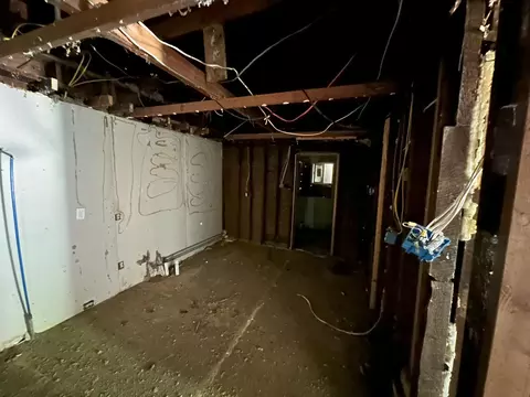 2147 N Newton Ave, Springfield, MO 65803 photo 5
