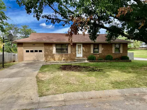 1307 E Parkview St, Ozark, MO 65721 photo 1