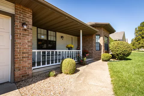 437 S Dove Valley Ave, Springfield, MO 65802 photo 2