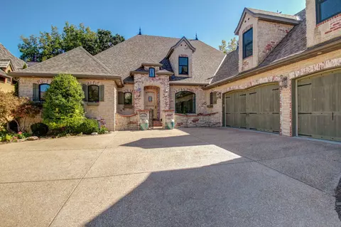 6308 S Creeksedge Dr, Ozark, MO 65721 photo 2