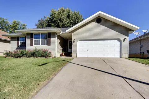 2949 W Melbourne St, Springfield, MO 65810 photo 2