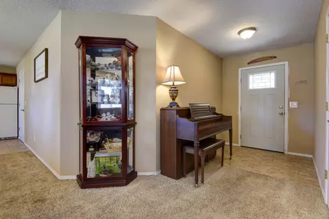 2949 W Melbourne St, Springfield, MO 65810 photo 5