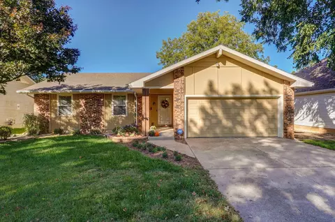 2337 S Rogers Ave, Springfield, MO 65804