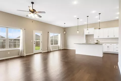 871 E Ozark Jubilee Dr, Nixa, MO 65714 photo 4