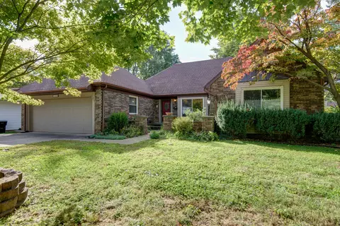1426 E Glenwood St, Springfield, MO 65804