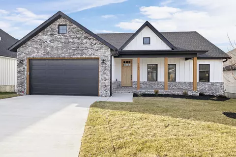 1105 S Brooks Ave, Ozark, MO 65721 photo 1