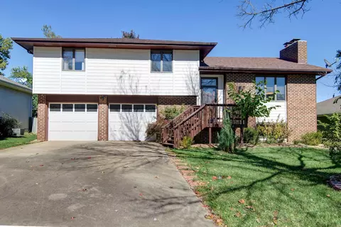 1733 W Primrose St, Springfield, MO 65807 photo 2
