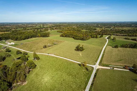 000 Lee Ridge Rd, Crane, MO 65633 photo 2