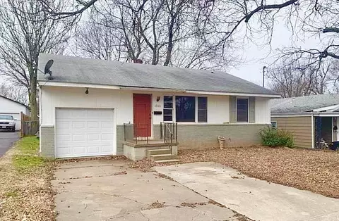 1525 S Missouri Ave, Springfield, MO 65807