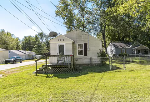 2842 E Cherry St, Springfield, MO 65802