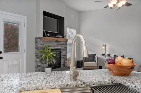 5569 S Michigan Ave, Springfield, MO 65810 photo 18
