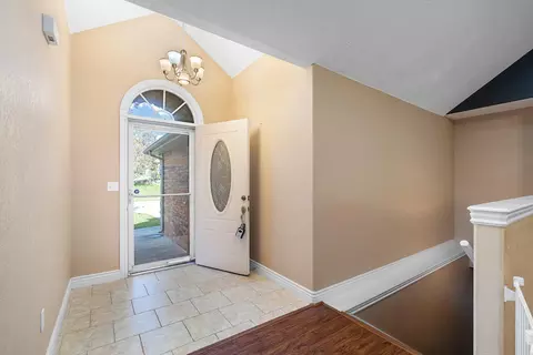 908 Welch St, Nixa, MO 65714 photo 2