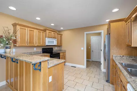 908 Welch St, Nixa, MO 65714 photo 7