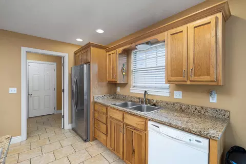 908 Welch St, Nixa, MO 65714 photo 9