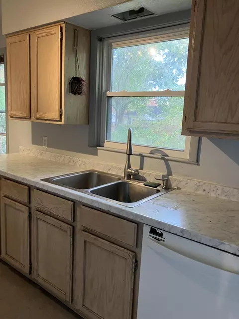 511 W Stanford St, Springfield, MO 65807 photo 4