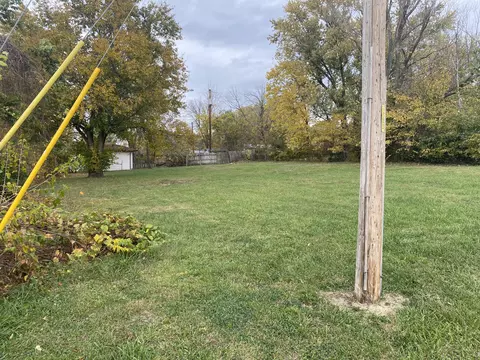 655 W Marsh St, Buffalo, MO 65622 photo 3