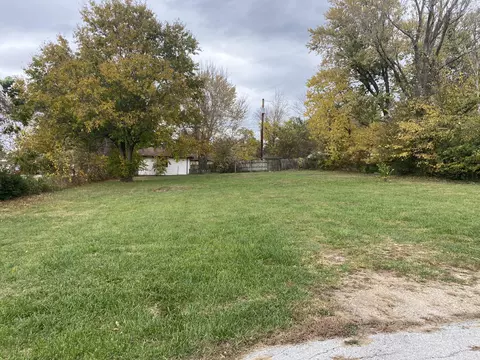 655 W Marsh St, Buffalo, MO 65622 photo 2