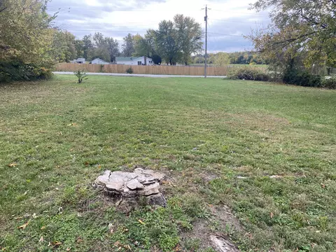 655 W Marsh St, Buffalo, MO 65622 photo 8