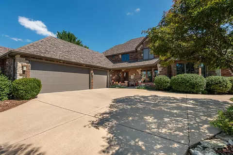 4856 S Claridge Cir, Springfield, MO 65810 photo 3