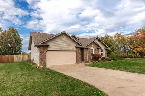 1003 W Mcguffey St, Ozark, MO 65721 photo 2