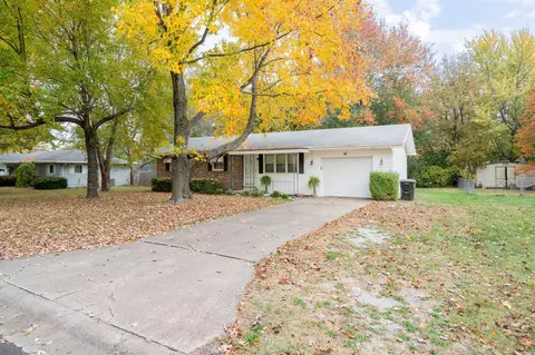 114 S Drenda Ave, Republic, MO 65738 photo 2