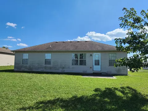335 W Summit St, Aurora, MO 65605 photo 2