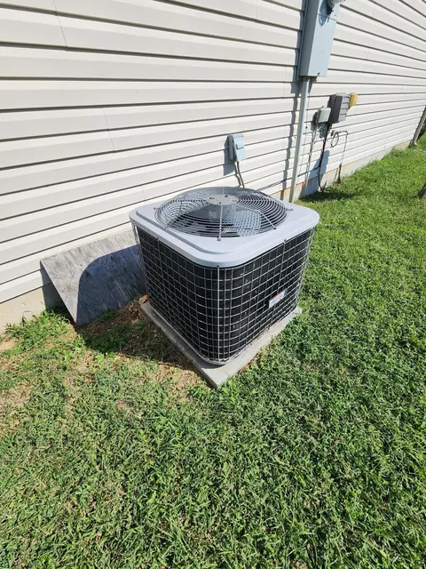 335 W Summit St, Aurora, MO 65605 photo 15