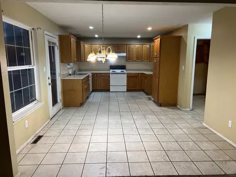 3882 S Cottage Ave, Springfield, MO 65807 photo 6