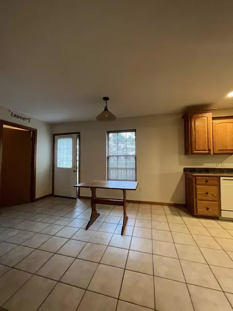 621 E Bedford St, Marshfield, MO 65706 photo 9