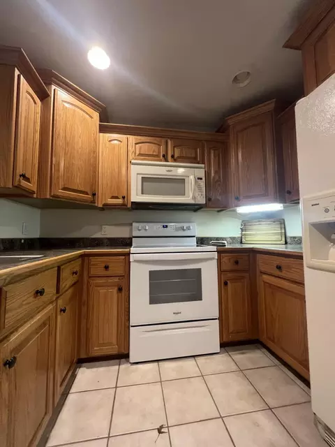621 E Bedford St, Marshfield, MO 65706 photo 11