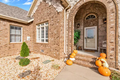 3839 E Fox Grape Rd, Springfield, MO 65809 photo 3