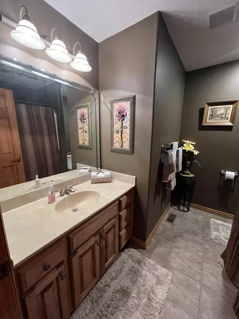 5095 E Copper Ridge St, Springfield, MO 65809 photo 11
