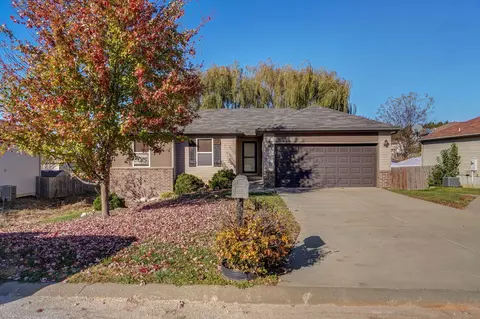 1209 W Canton Ct, Ozark, MO 65721 photo 2