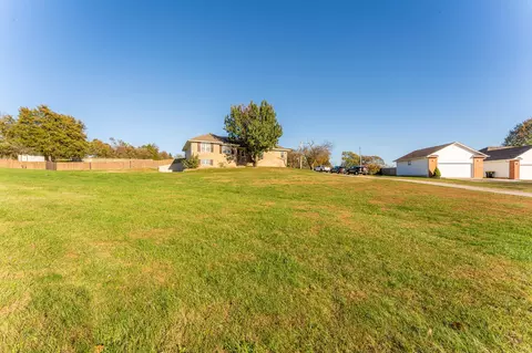 284 Crimson Cir, Ozark, MO 65721 photo 4